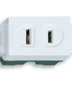 Ổ cắm đơn Panasonic WEG1001SW dòng Wide màu trắng phích cắm dẹp