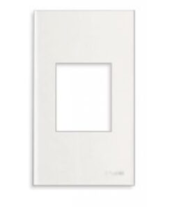 Mặt công tắc panasonic WEV680290SW dòng wide dùng cho ổ đơn 3 chấu